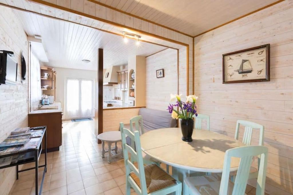 St Malo Maison Avec Jardin Proche Gare Plage Intramuros Chien Admis Parking Gratuit Saint-Malo Buitenkant foto